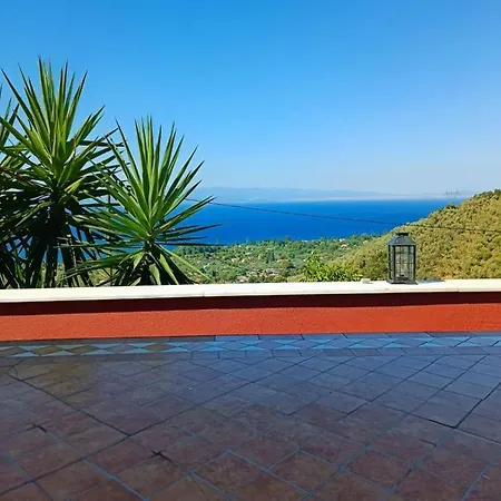 Holiday home Panoraea & Mileai